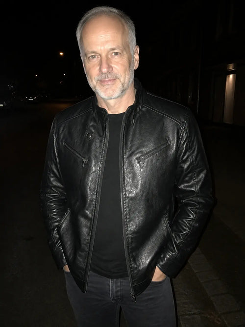Simon J.