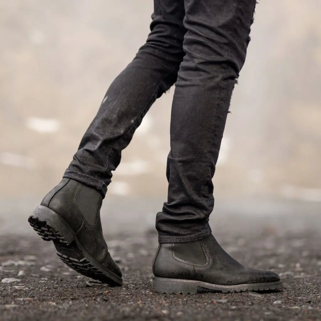 The Harlow Lug Chelsea — Matte Black